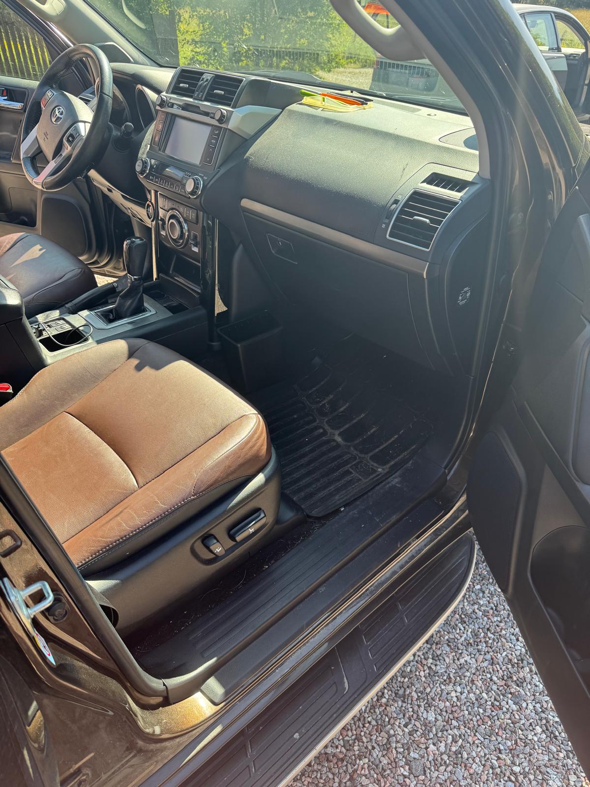 Toyota Land Cruiser – Höger fram – före