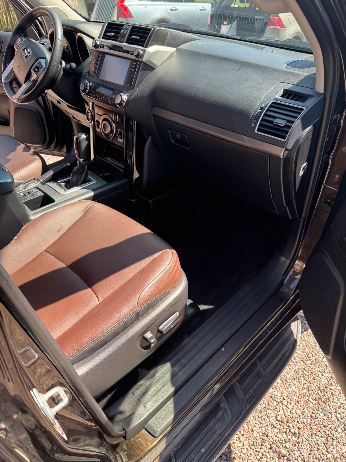 Toyota Land Cruiser – Höger fram – efter