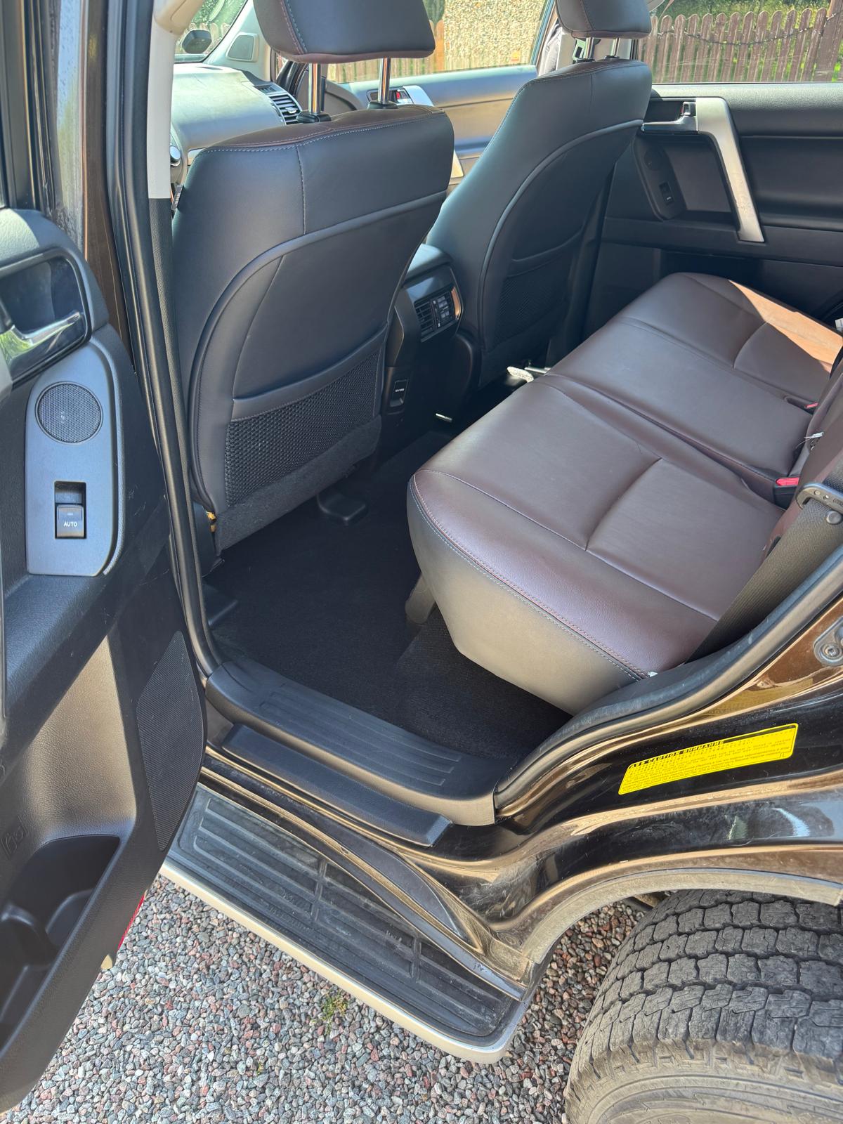 Toyota Land Cruiser – Vänster bak – efter